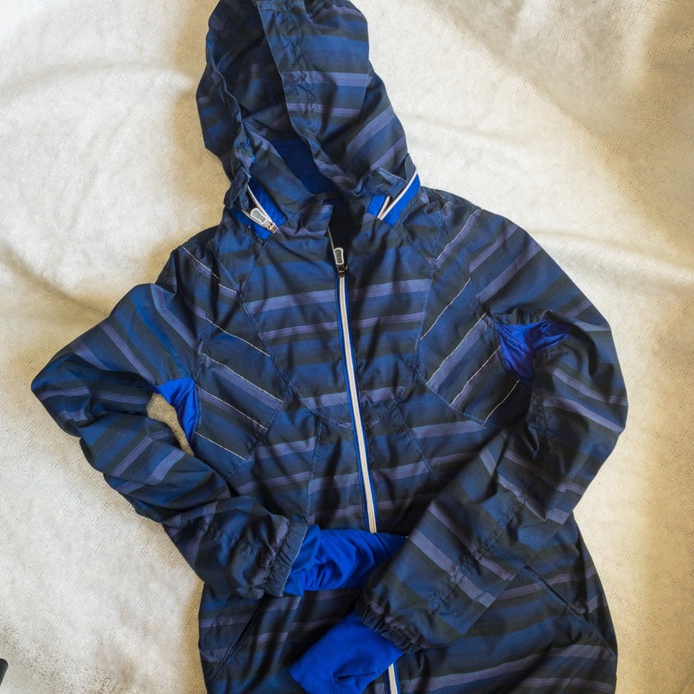 Lululemon Run Hustle Blue Striped Hooded Jacket